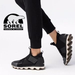 Sorel Kinetic Walking Shoes 9